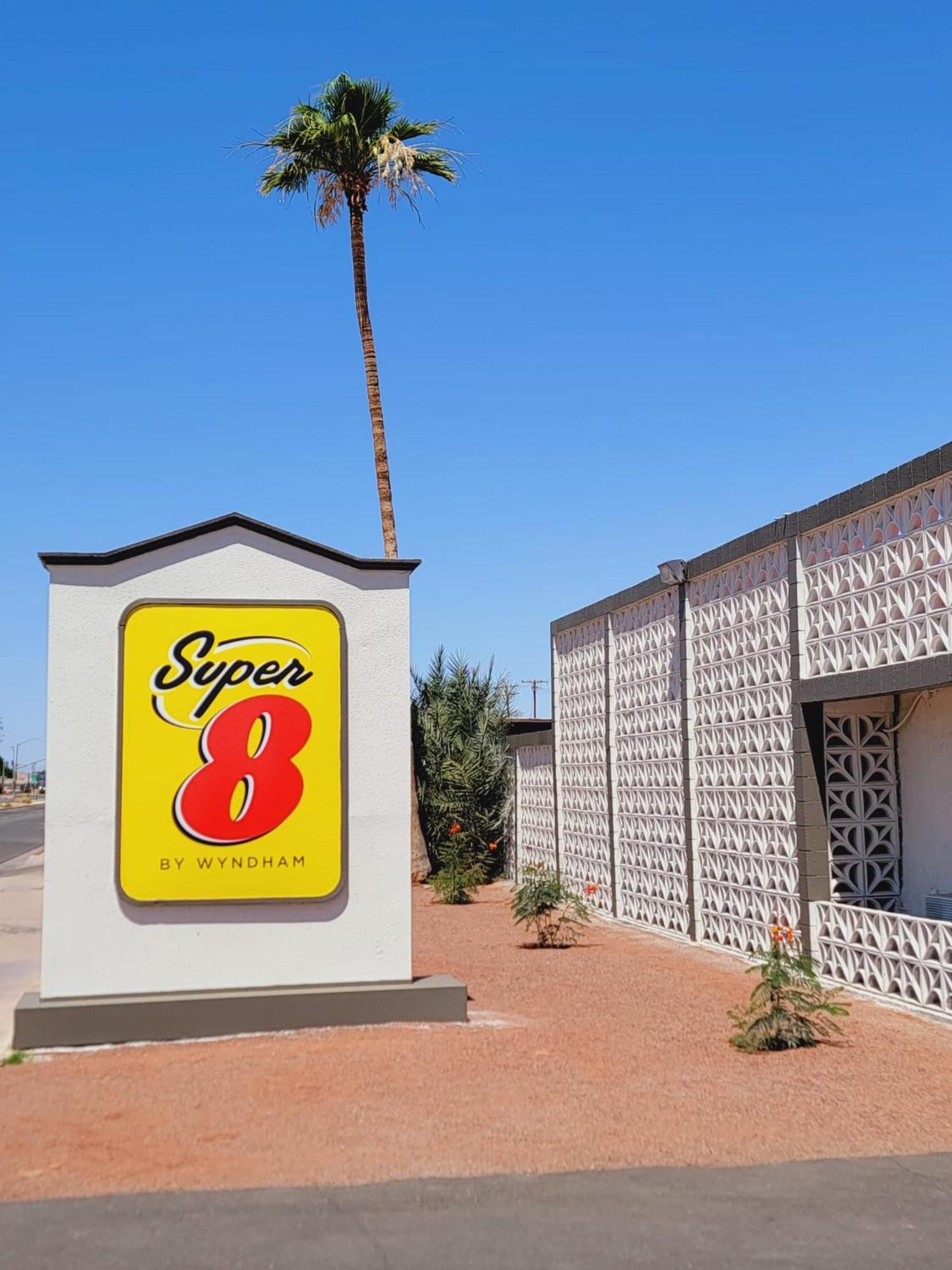 Super 8 By Wyndham El Centro North Hotel Exterior photo