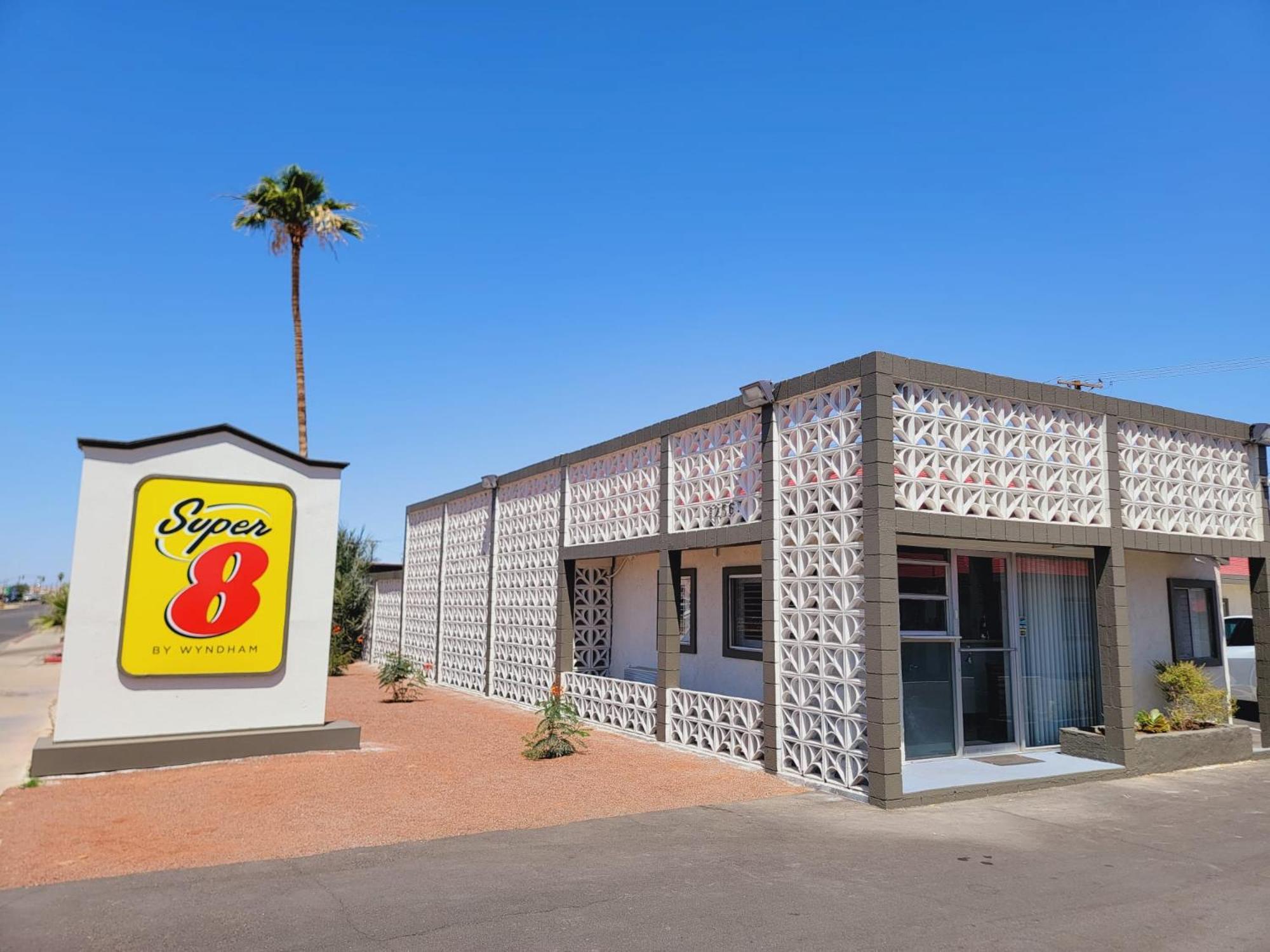 Super 8 By Wyndham El Centro North Hotel Exterior photo